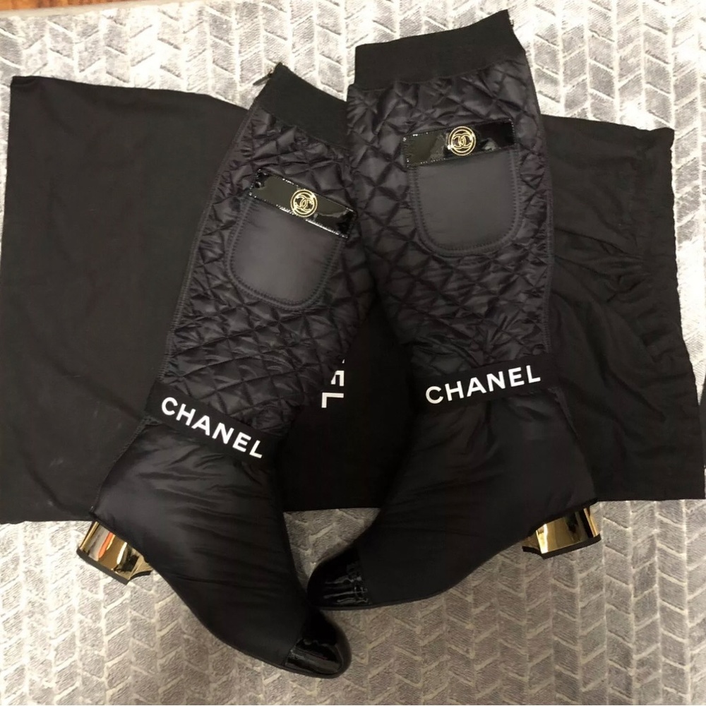 NEW! Chanel 2 in 1 Black Lambskin CC Logo Booties Boots IT 38.5 US 7.5